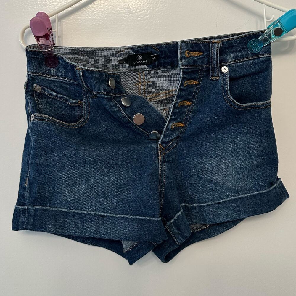 Volcom Denim Shorts Women Size 25 Blue Cuffed Hem Button Fly Mid Rise Jean Short